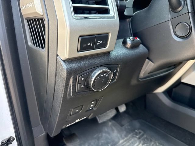 Used 2017 Ford F350 Lariat w/ Lariat Ultimate Package AWD/4WD image 19