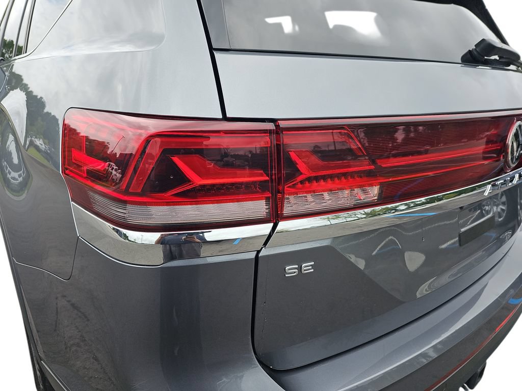 Used 2025 Volkswagen Atlas SE FWD image 34