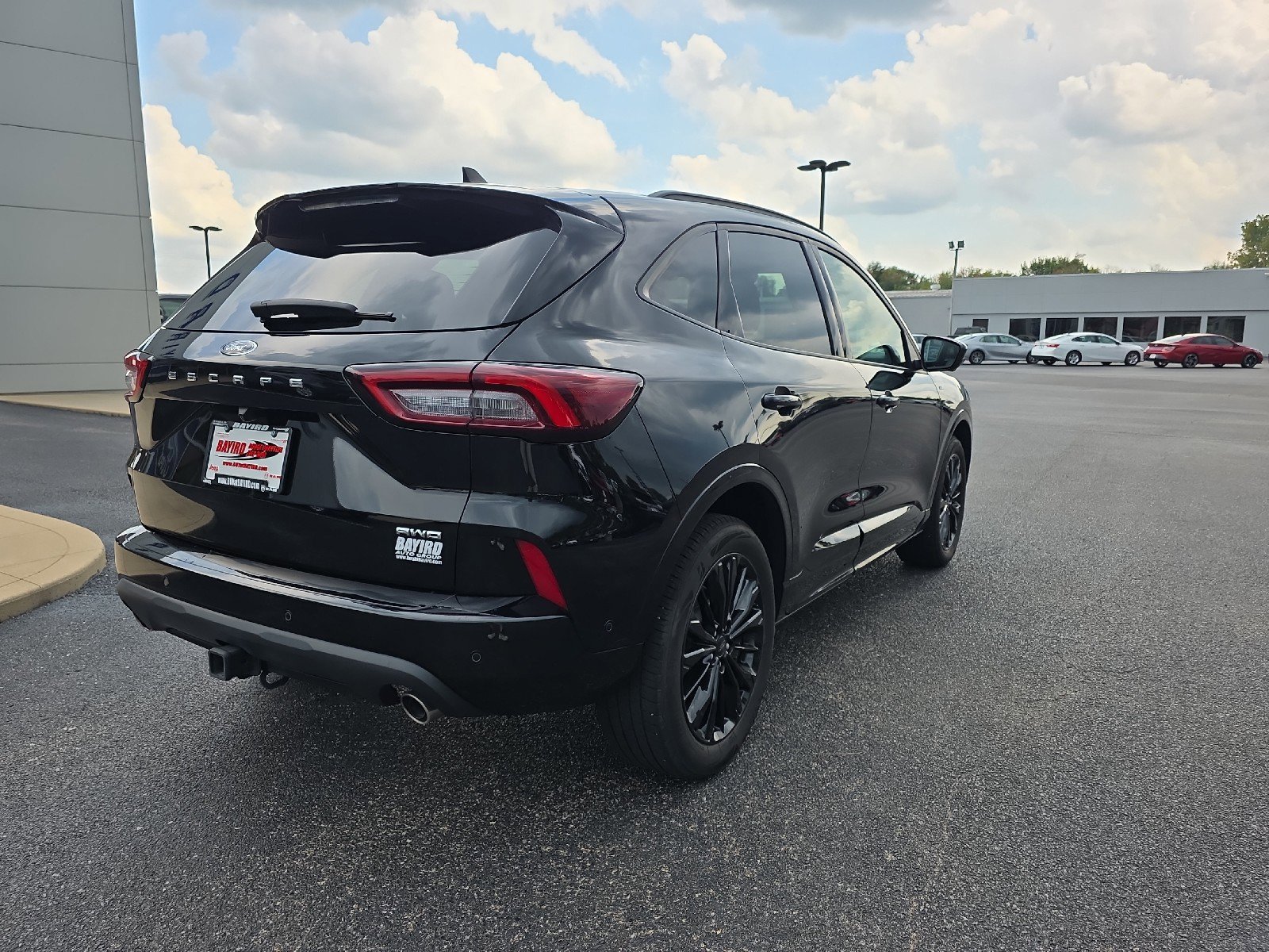 Used 2024 Ford Escape ST-Line Elite w/ Premium Technology Package image 9