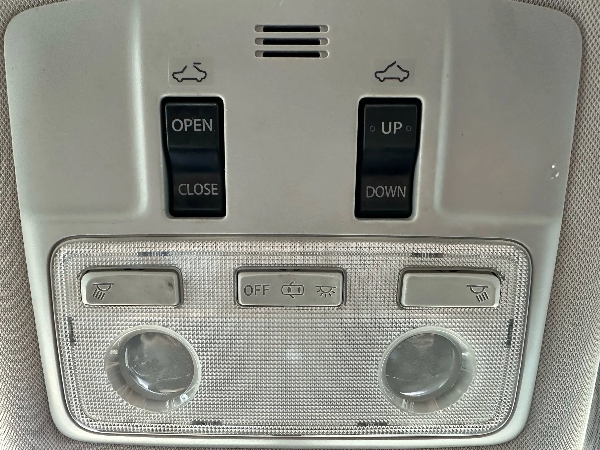 Used 2017 Toyota Corolla XLE w/ Carpet Mat Package (TMS) image 24