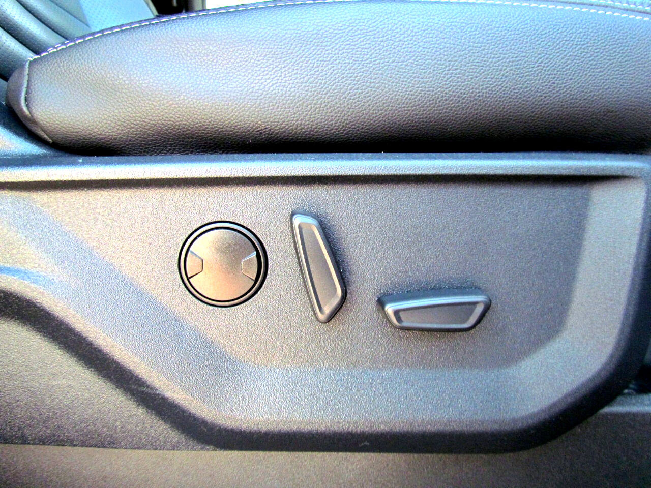 Used 2021 Ford F150 XLT w/ Equipment Group 302A High image 15