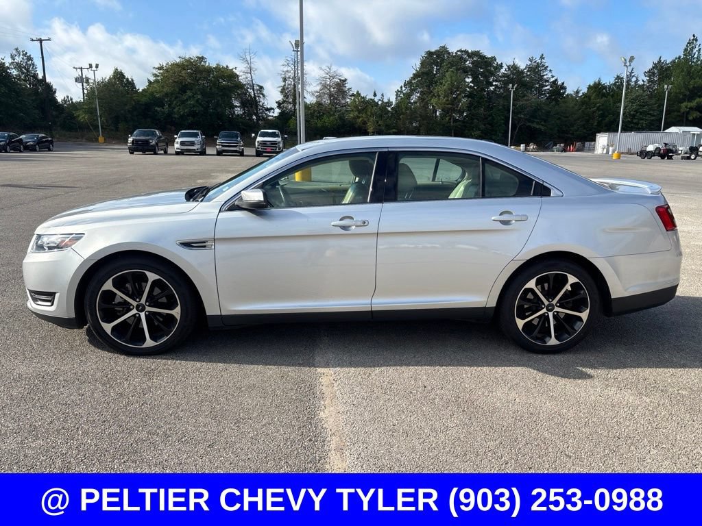 Used 2016 Ford Taurus SEL w/ Equipment Group 201A FWD image 4