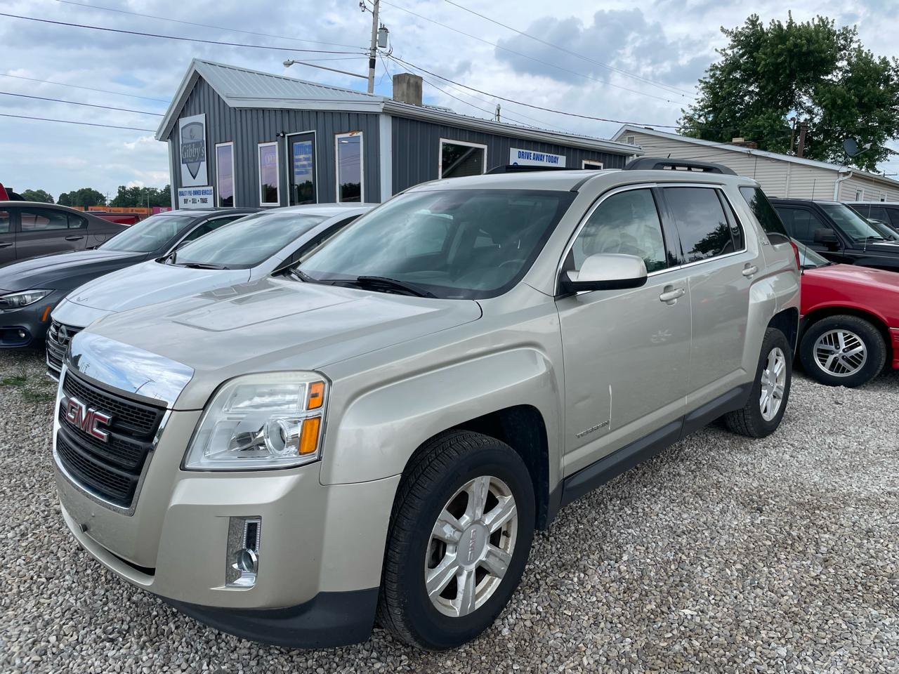 Used 2015 GMC Terrain SLE w/ Convenience Package FWD image 1