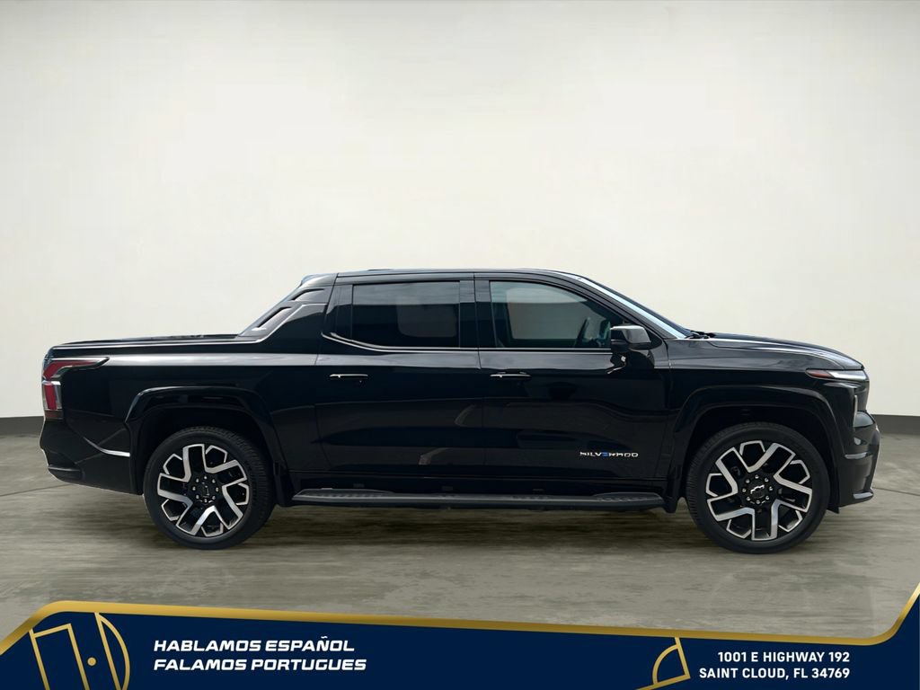 Certified 2025 Chevrolet Silverado EV RST AWD/4WD image 7