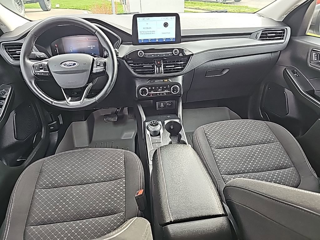 Used 2024 Ford Escape Active AWD/4WD image 3