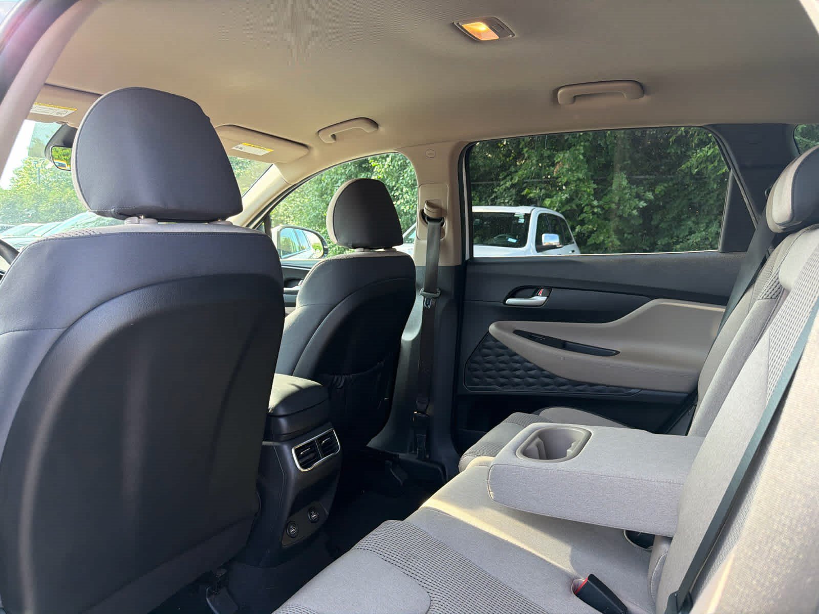 Used 2022 Hyundai Santa Fe SEL AWD/4WD image 6