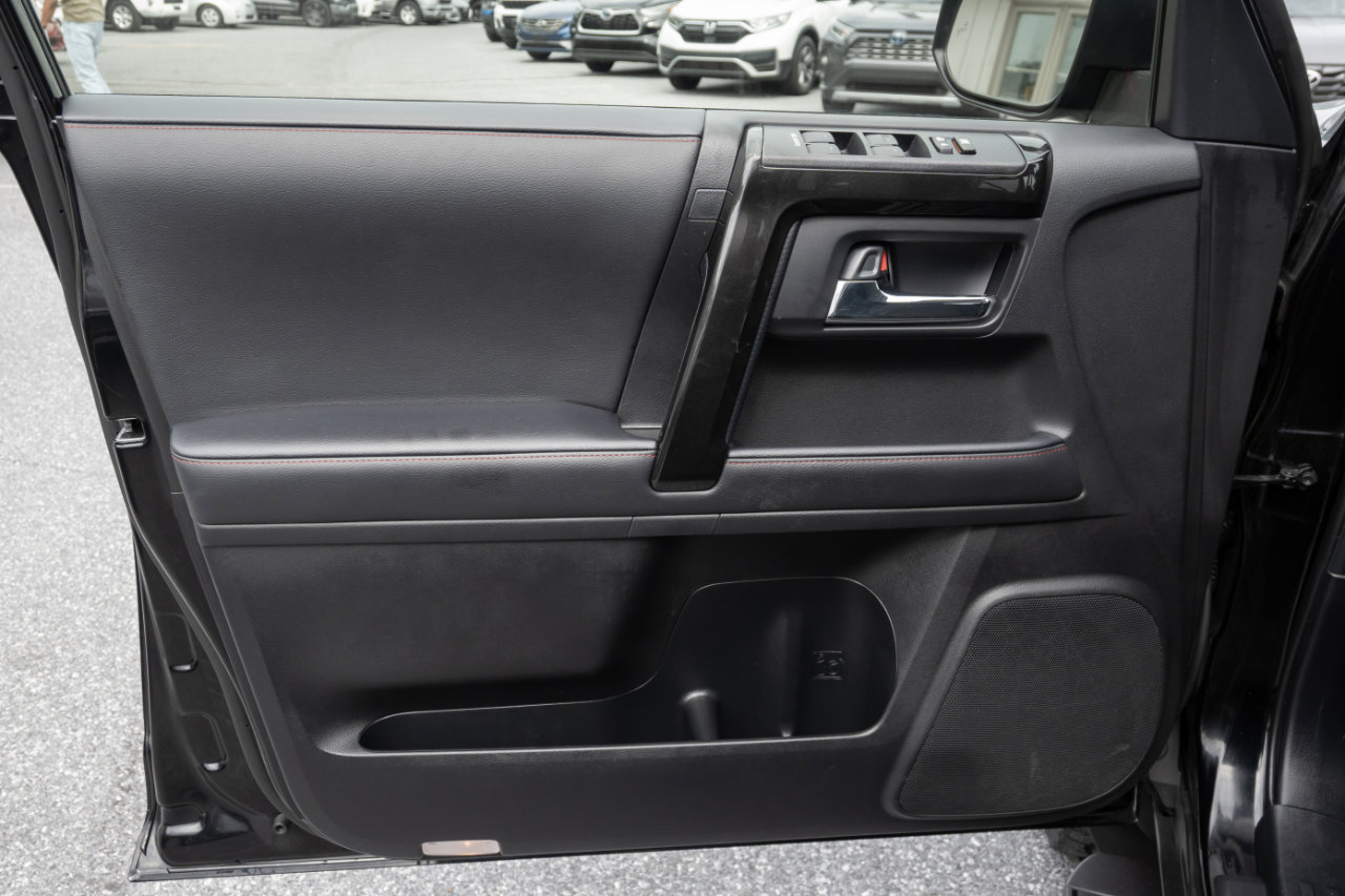 Used 2024 Toyota 4Runner TRD Off-Road image 17