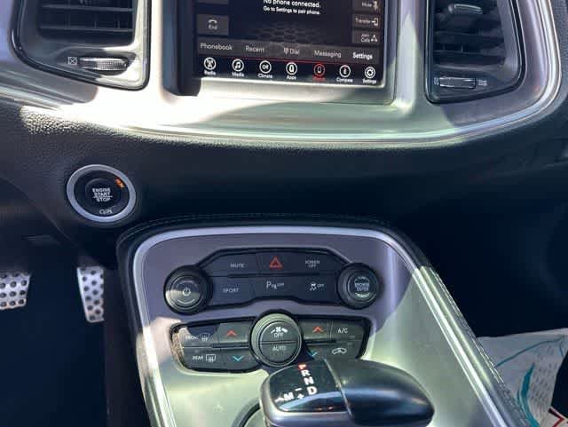 Used 2022 Dodge Challenger R/T RWD image 8