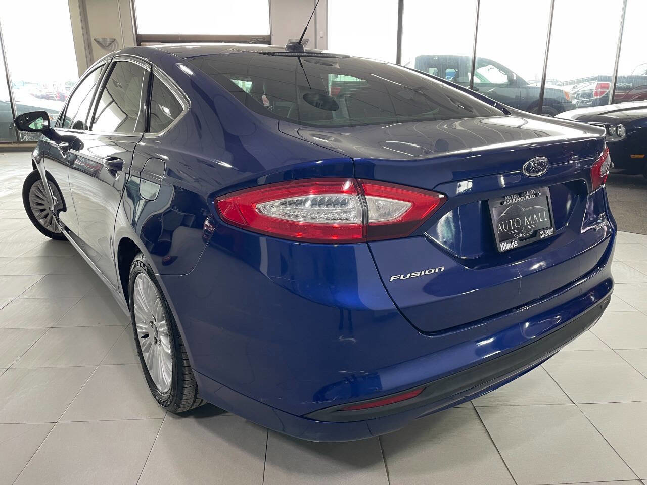 Used 2016 Ford Fusion SE w/ Equipment Group 502A image 5