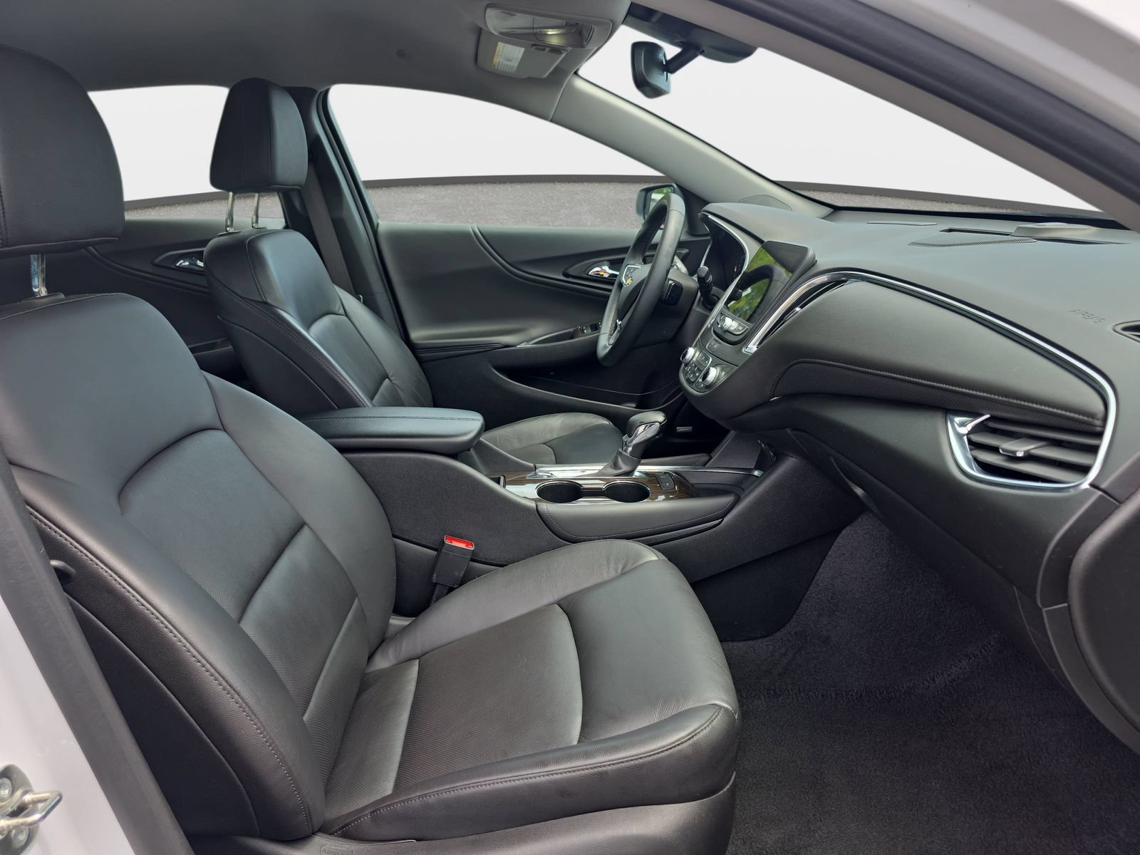 Used 2024 Chevrolet Malibu LT FWD image 10