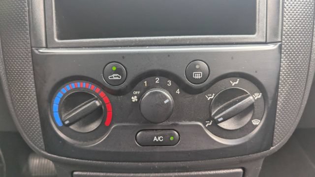 Used 2006 Chevrolet Aveo LS FWD image 32
