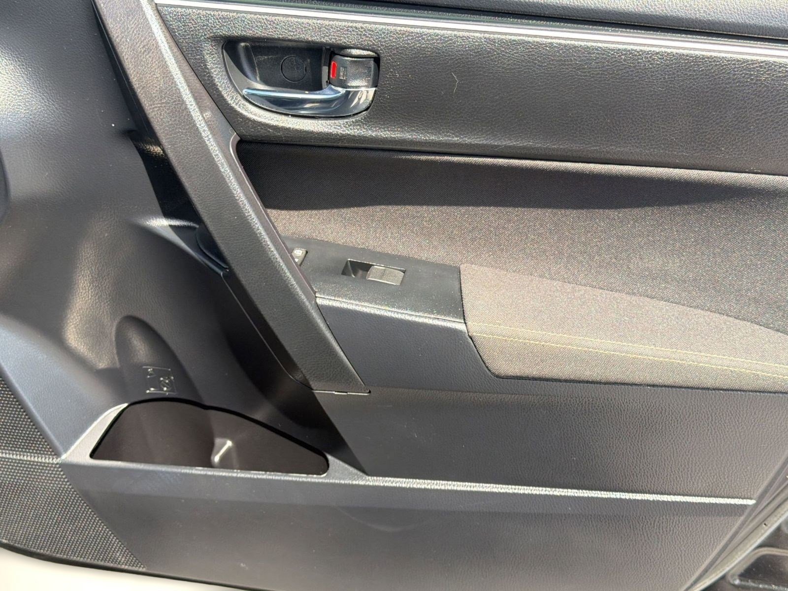 Used 2019 Toyota Corolla LE FWD image 33