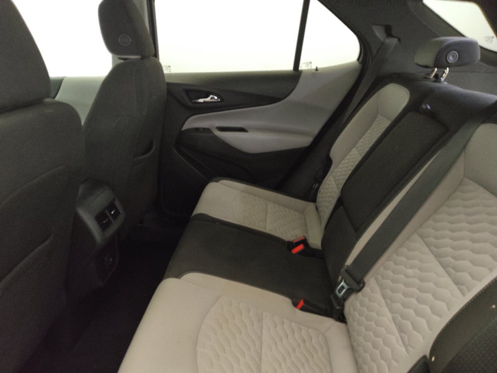Used 2020 Chevrolet Equinox LS w/ LPO, Cargo Package AWD/4WD image 18