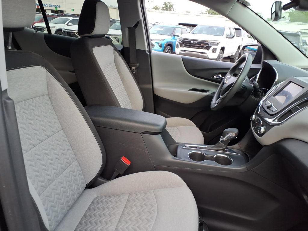 Certified 2024 Chevrolet Equinox LS w/ LS Convenience Package FWD image 16