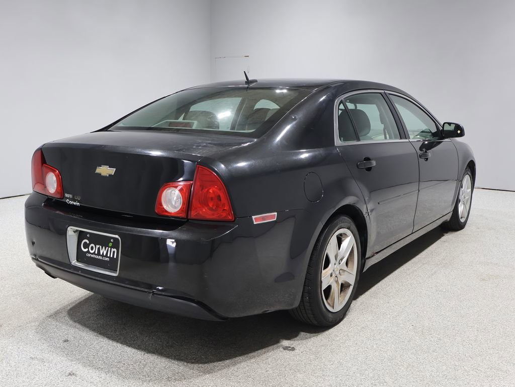 Used 2010 Chevrolet Malibu LS image 2