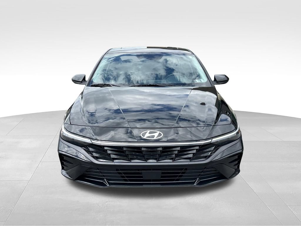 Certified 2024 Hyundai Elantra SEL w/ Convenience Package FWD image 2