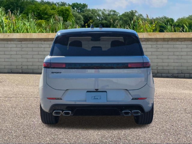New 2027 Land Rover Range Rover Sport Dynamic SE AWD/4WD image 5