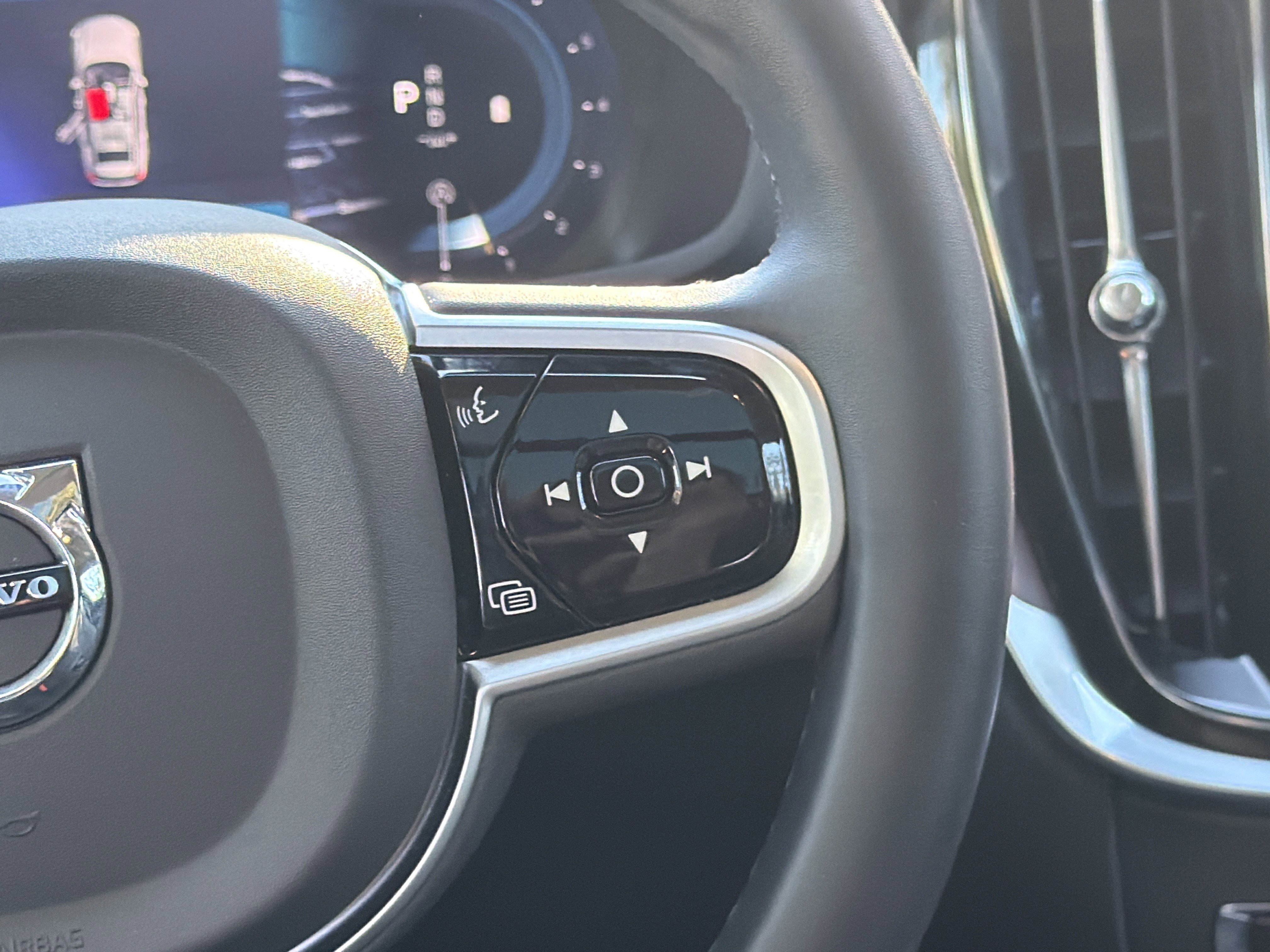 Certified 2025 Volvo V60 B5 Cross Country Plus image 20