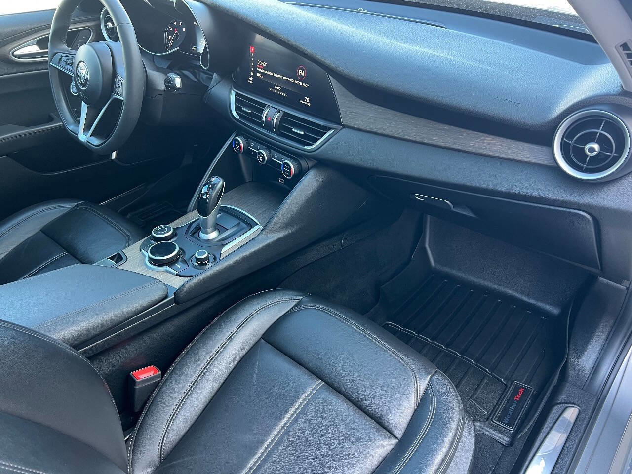 Used 2017 Alfa Romeo Giulia Ti image 19