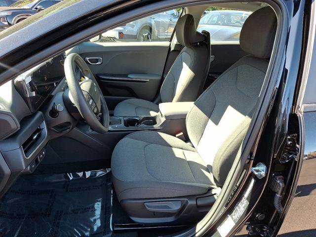 New 2025 Kia K4 LXS image 6