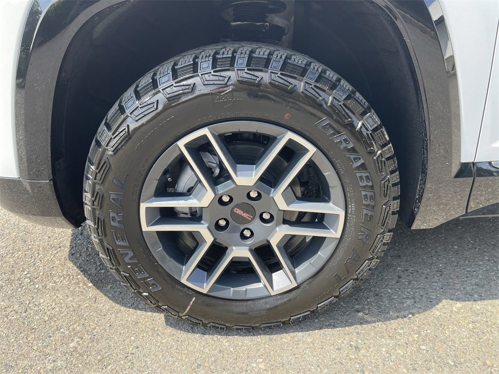 New 2026 GMC Terrain AT4 w/ Convenience Package III image 33