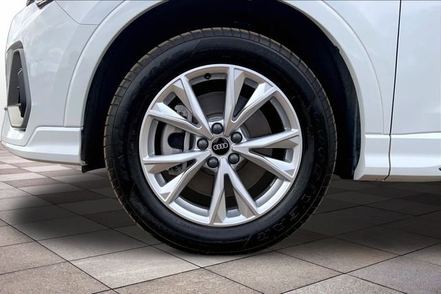 Certified 2024 Audi Q3 2.0T Premium AWD/4WD image 9