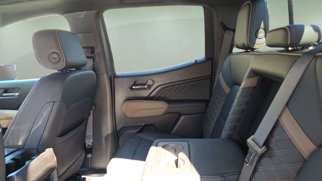 Used 2023 GMC Canyon Denali image 26