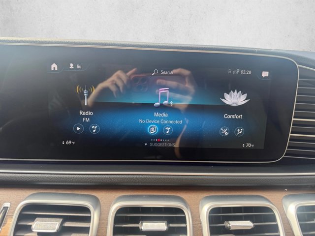Used 2021 Mercedes-Benz GLS 450 4MATIC image 11