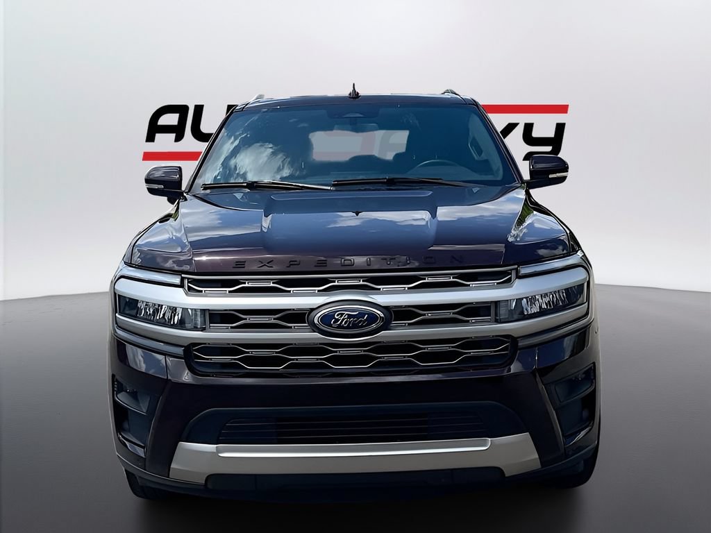 Used 2023 Ford Expedition Max Limited AWD/4WD image 2