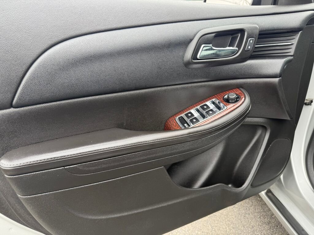 Used 2013 Chevrolet Malibu LTZ image 9