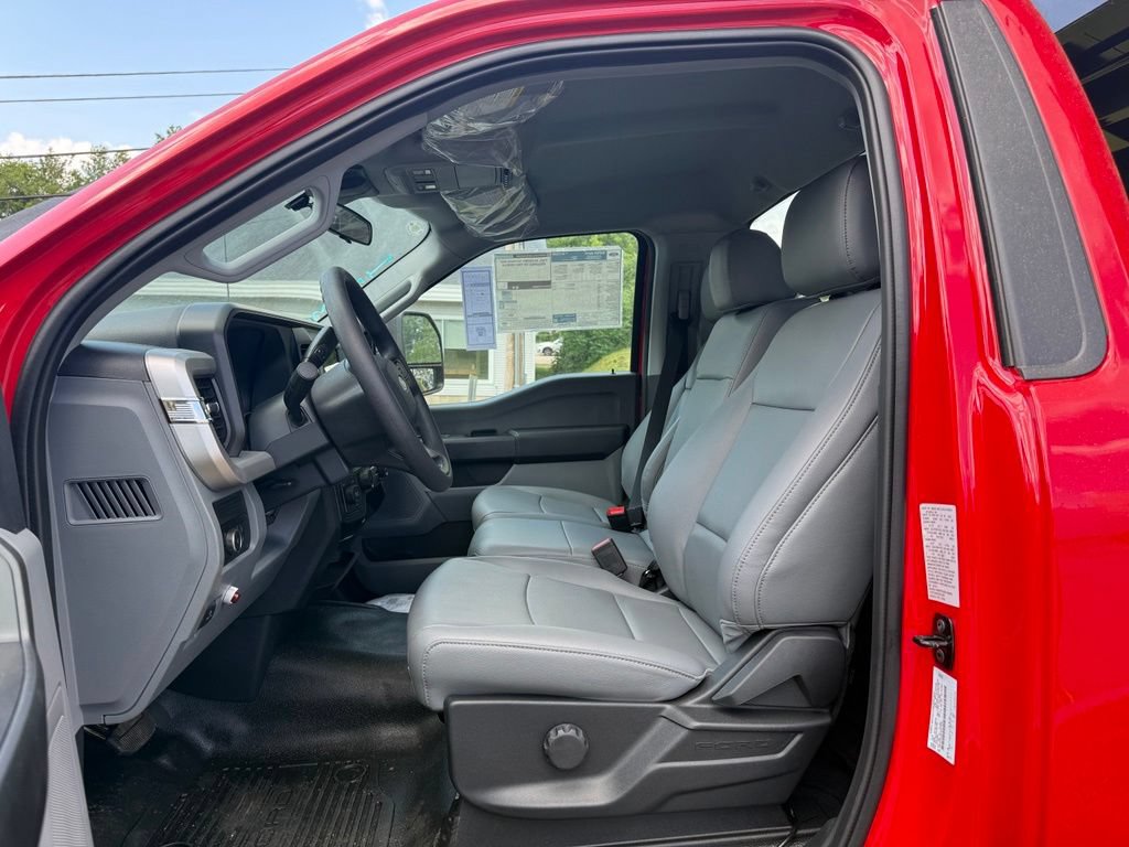 New 2026 Ford F550 4x4 Regular Cab Super Duty image 9