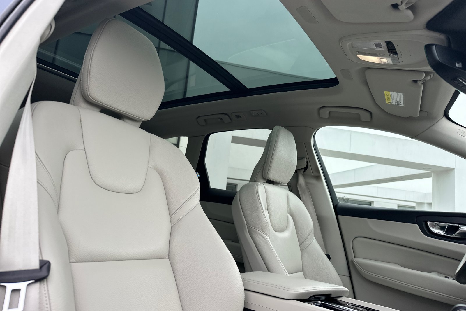 Certified 2023 Volvo XC60 B5 Plus w/ Protection Package Premier FWD image 18