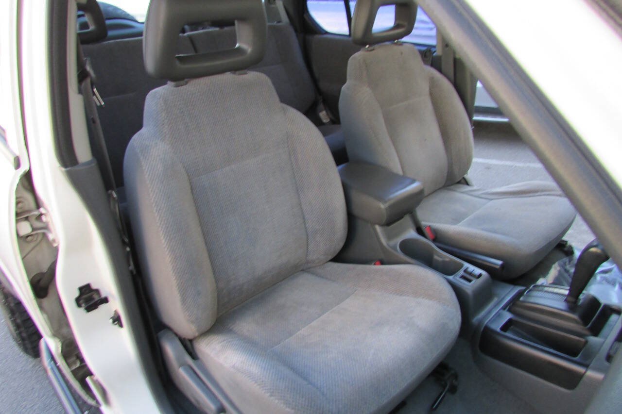 Used 1999 Isuzu Rodeo LS RWD image 37