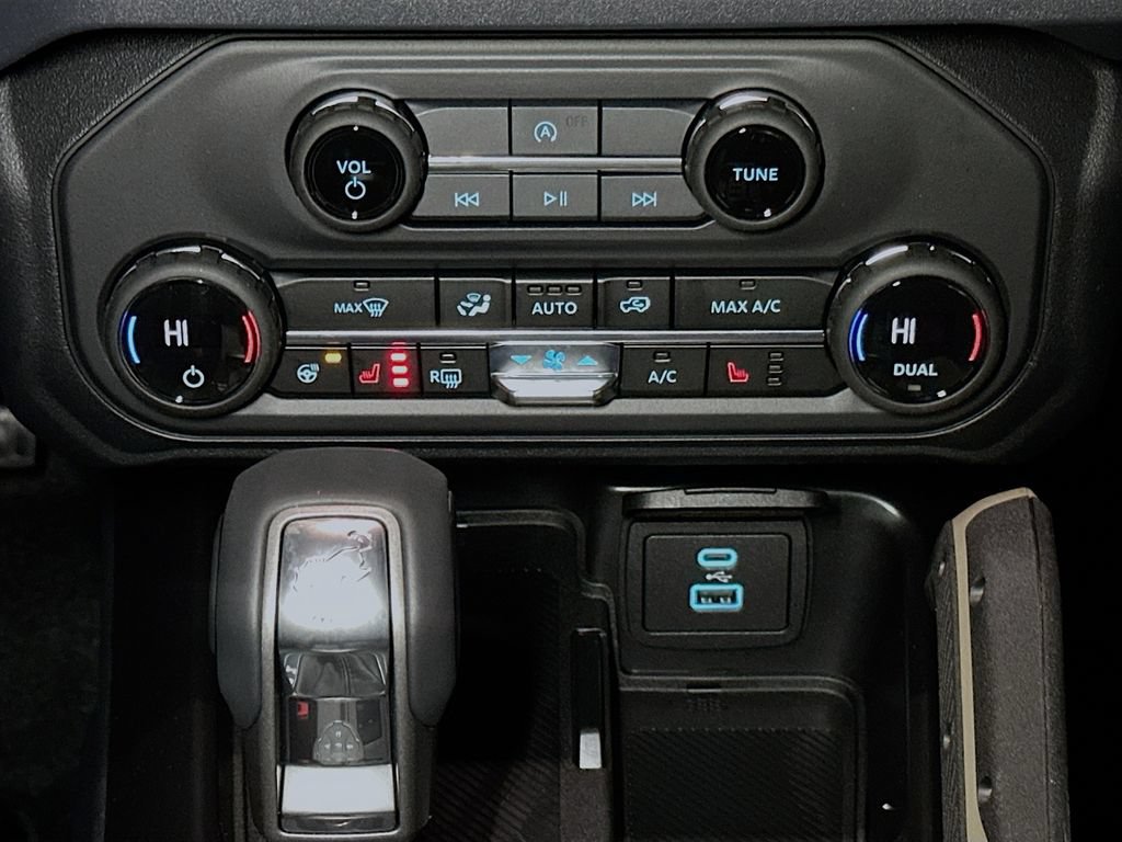 New 2025 Ford Bronco Badlands AWD/4WD image 26