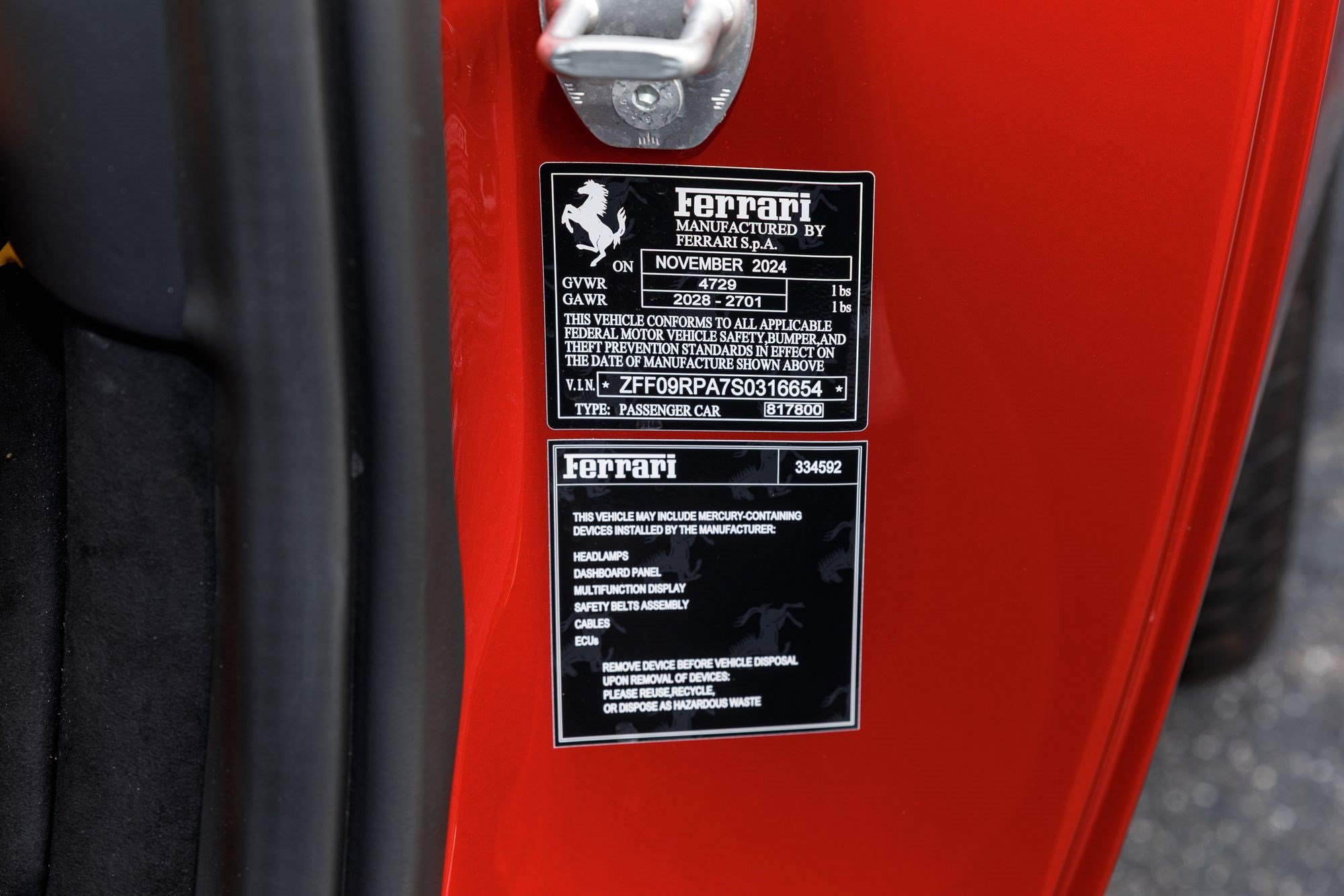 Used 2025 Ferrari Roma Spider RWD image 30