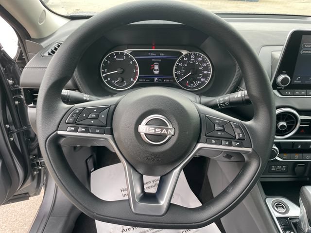Used 2025 Nissan Sentra SV FWD image 25