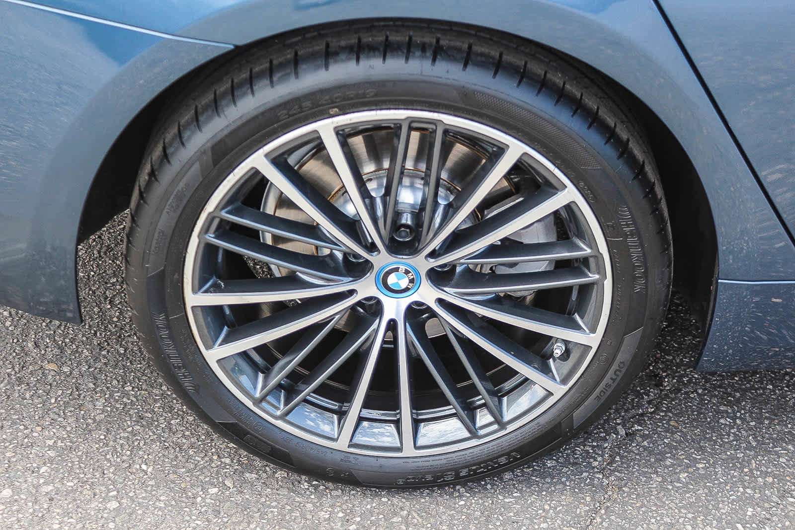 Certified 2023 BMW 530e w/ Convenience Package RWD image 8
