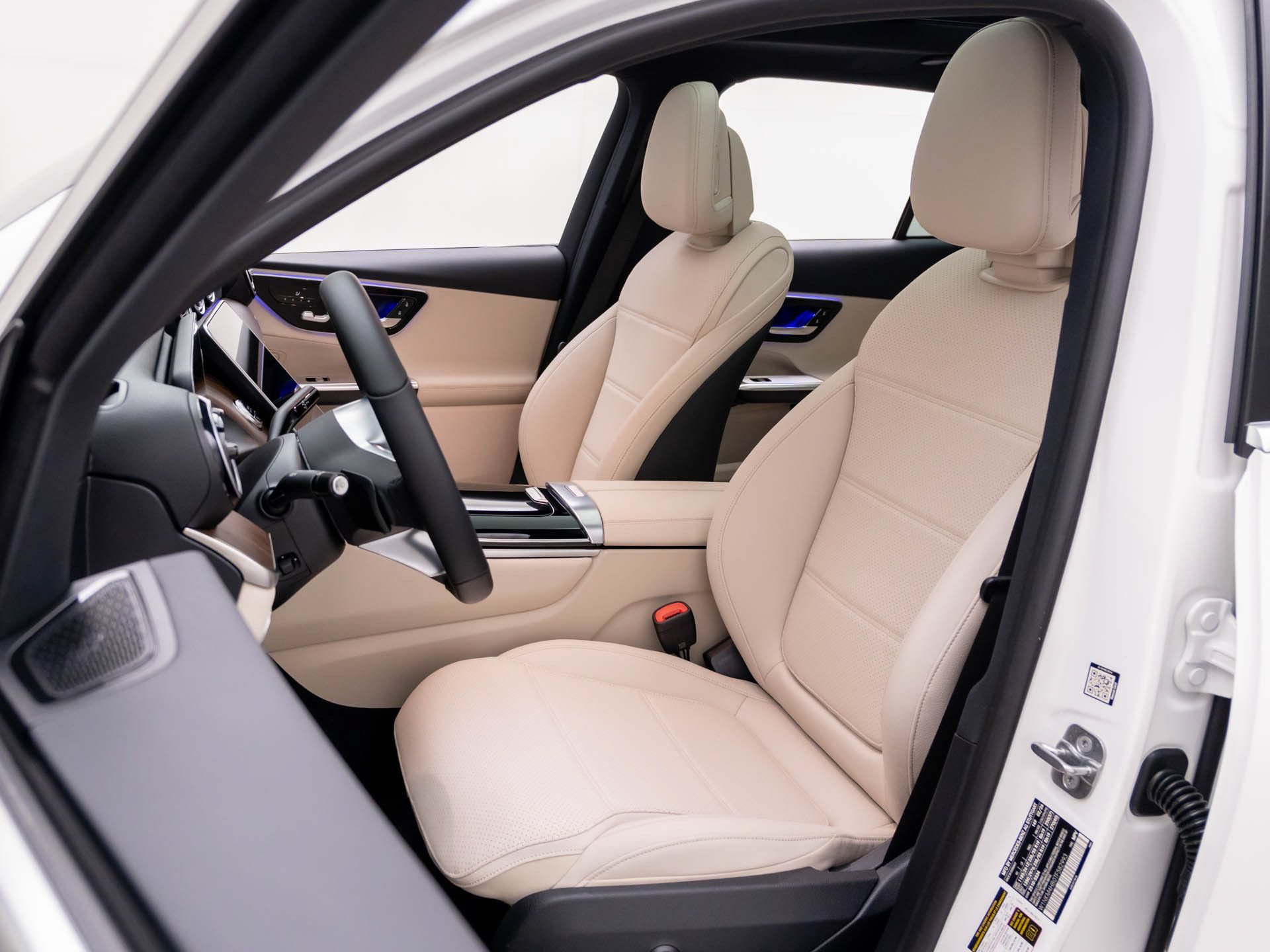 New 2026 Mercedes-Benz GLC 300 4MATIC image 17