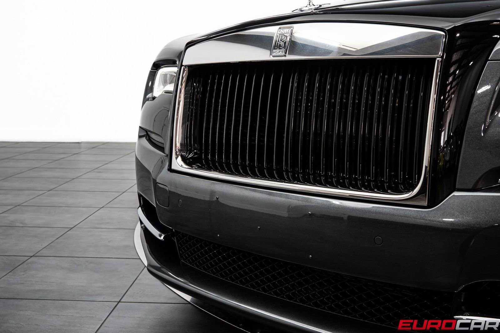 Used 2019 Rolls-Royce Dawn image 13