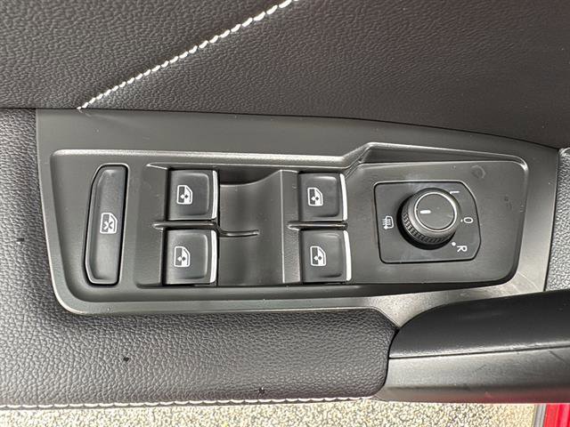 Certified 2024 Volkswagen Tiguan SE R-Line AWD/4WD image 25