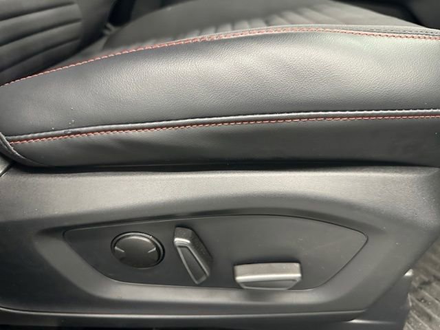 Used 2025 Ford Explorer ST-Line w/ ST-Line Street Pack AWD/4WD image 27