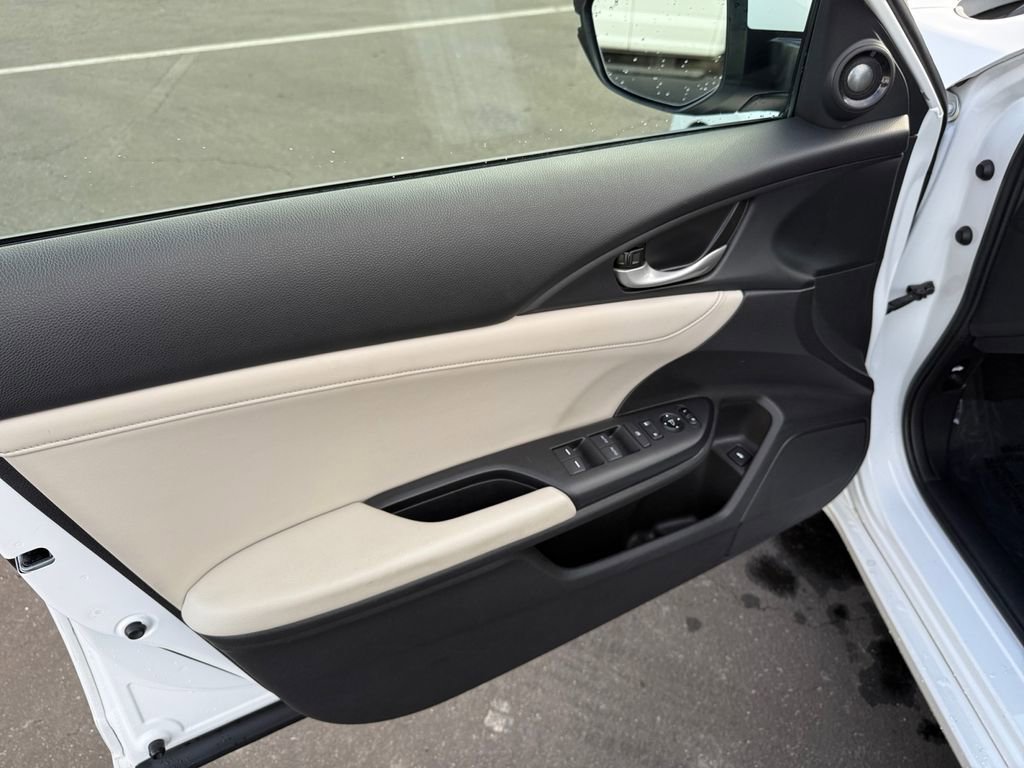 Used 2021 Honda Insight Touring image 11