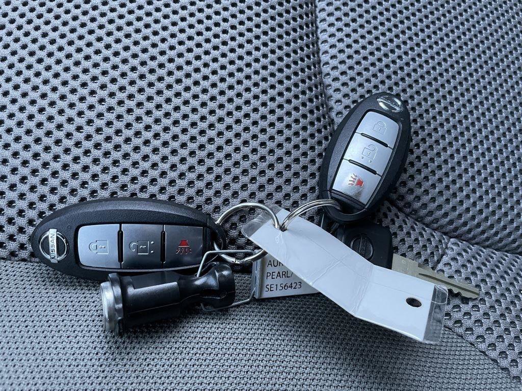 Used 2020 Nissan Frontier SV w/ Midnight Edition Floor Mats image 34