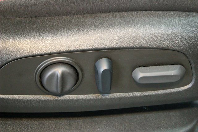 Used 2023 Chevrolet Traverse RS w/ LPO, Floor Liner Package image 9