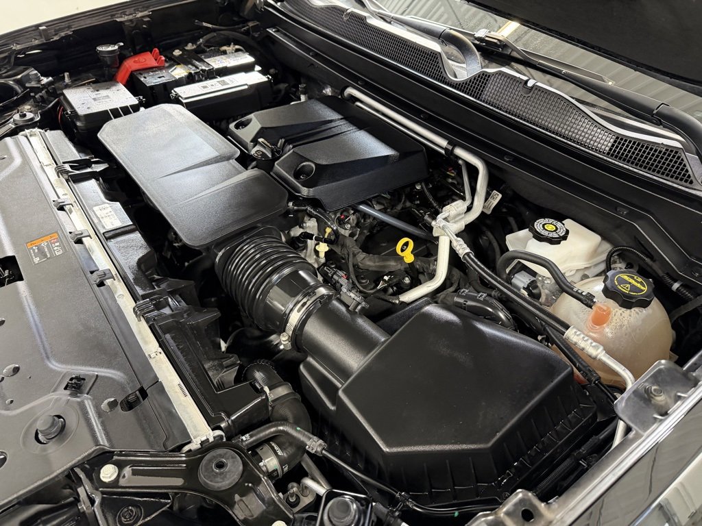 Used 2024 GMC Canyon AT4 w/ Canyon Safety Plus Package image 15