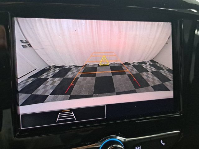 Used 2023 Chevrolet Traverse LT FWD image 28