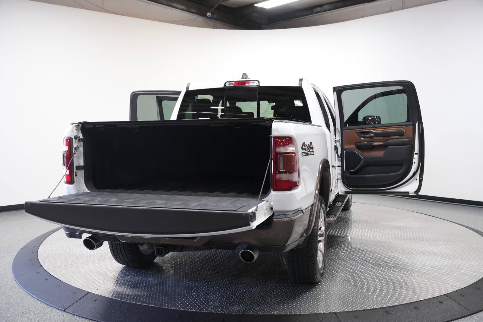 Used 2020 RAM 1500 Limited w/ Off Road Group AWD/4WD image 11