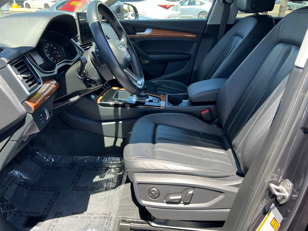 Used 2023 Audi Q5 2.0T Premium w/ Convenience Package AWD/4WD image 13