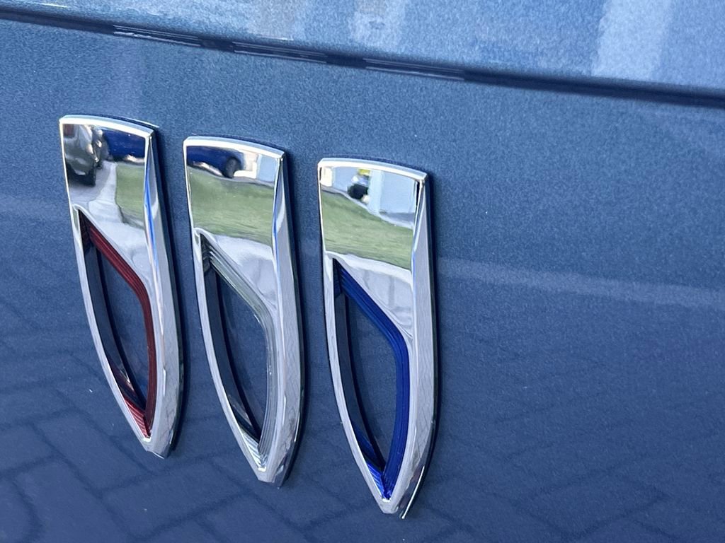 New 2026 Buick Envista Avenir image 9