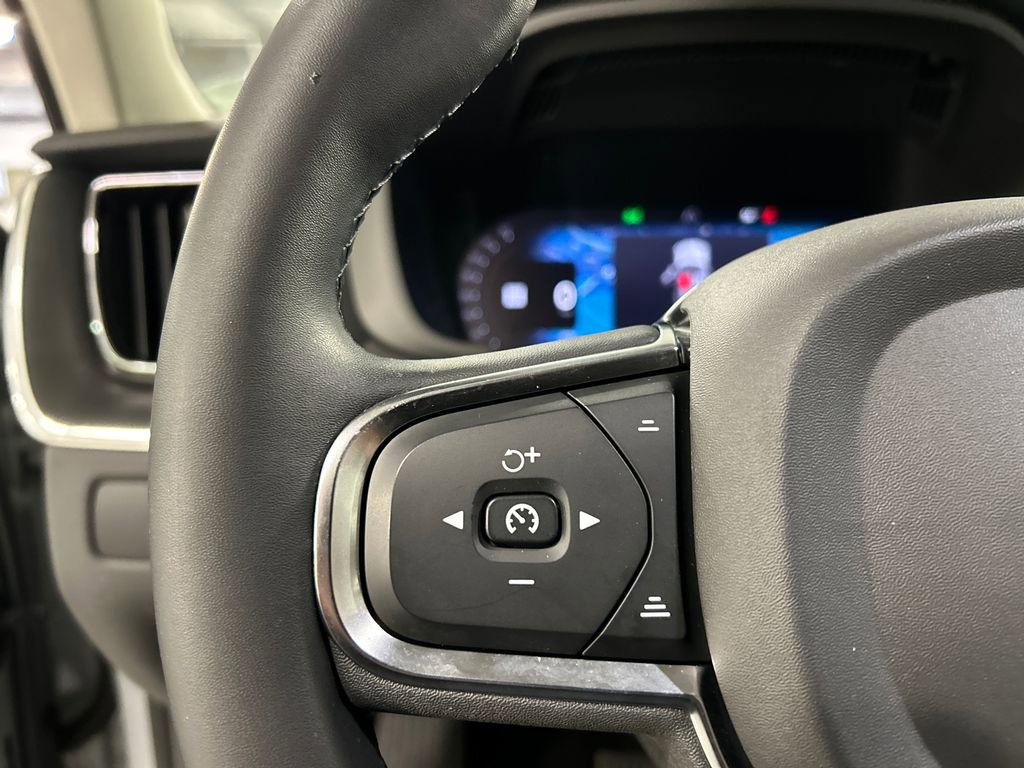 Certified 2024 Volvo XC60 B5 Core w/ Protection Package Premier image 13